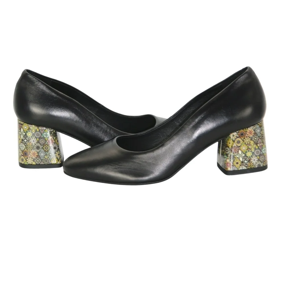 Women's black pumps with medium heels Kaniowski (Poland) model 5198