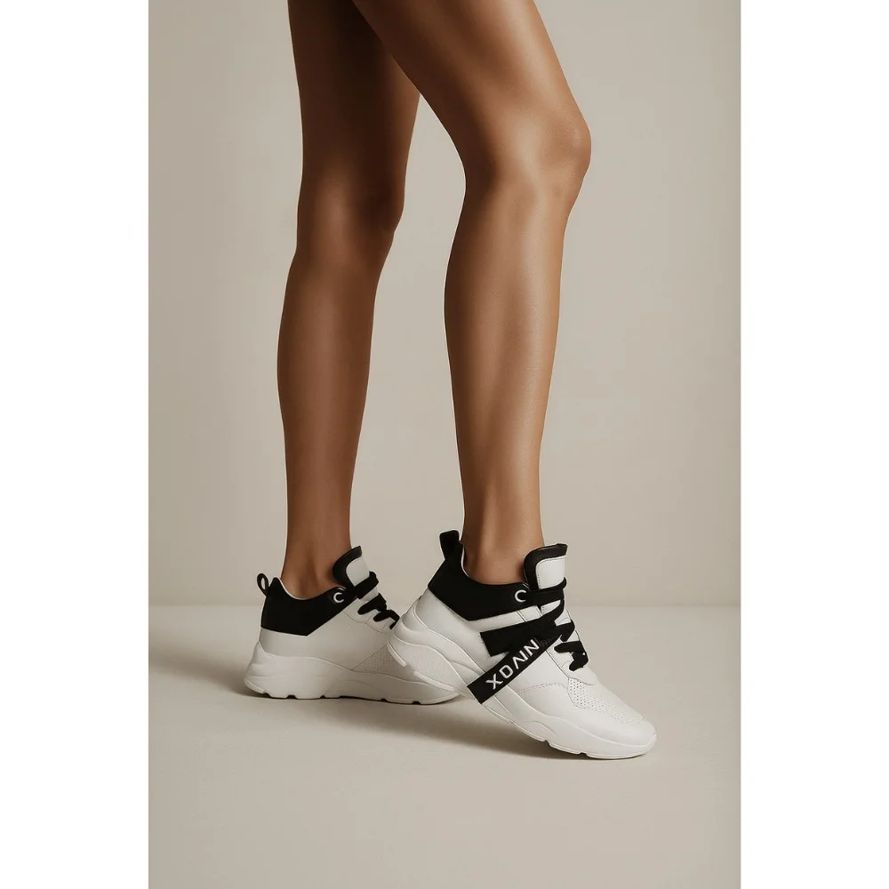 Жіночі демісезонні кросівки La Bellini 4506 білого кольору