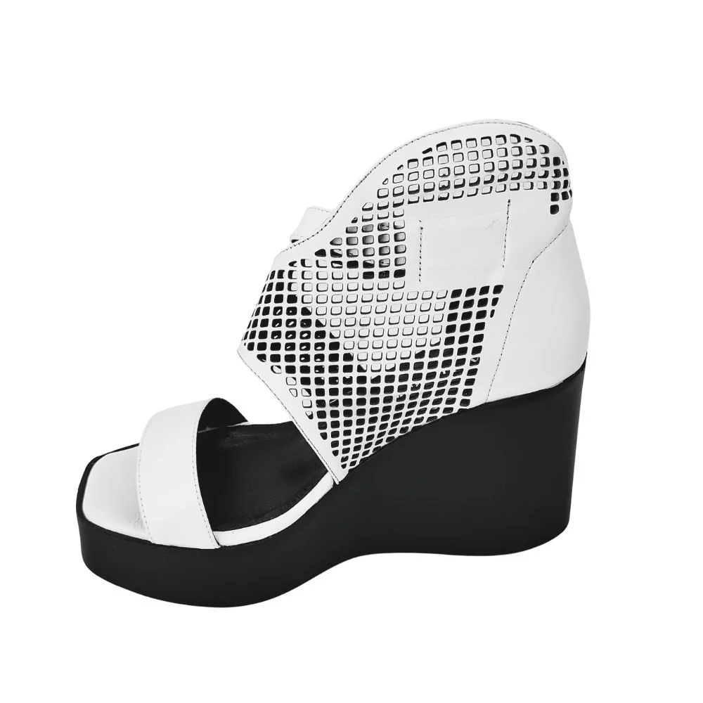 Женские летние босоножки Marsel 159384-02 из белой натуральной кожи