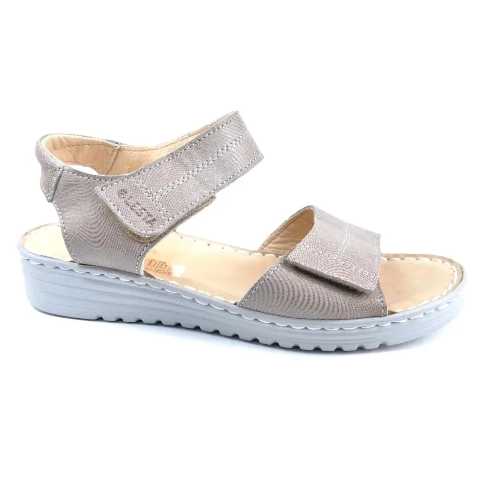Women's gray sandals Lesta (Poland) art 261-1289-1-0202 model 5015