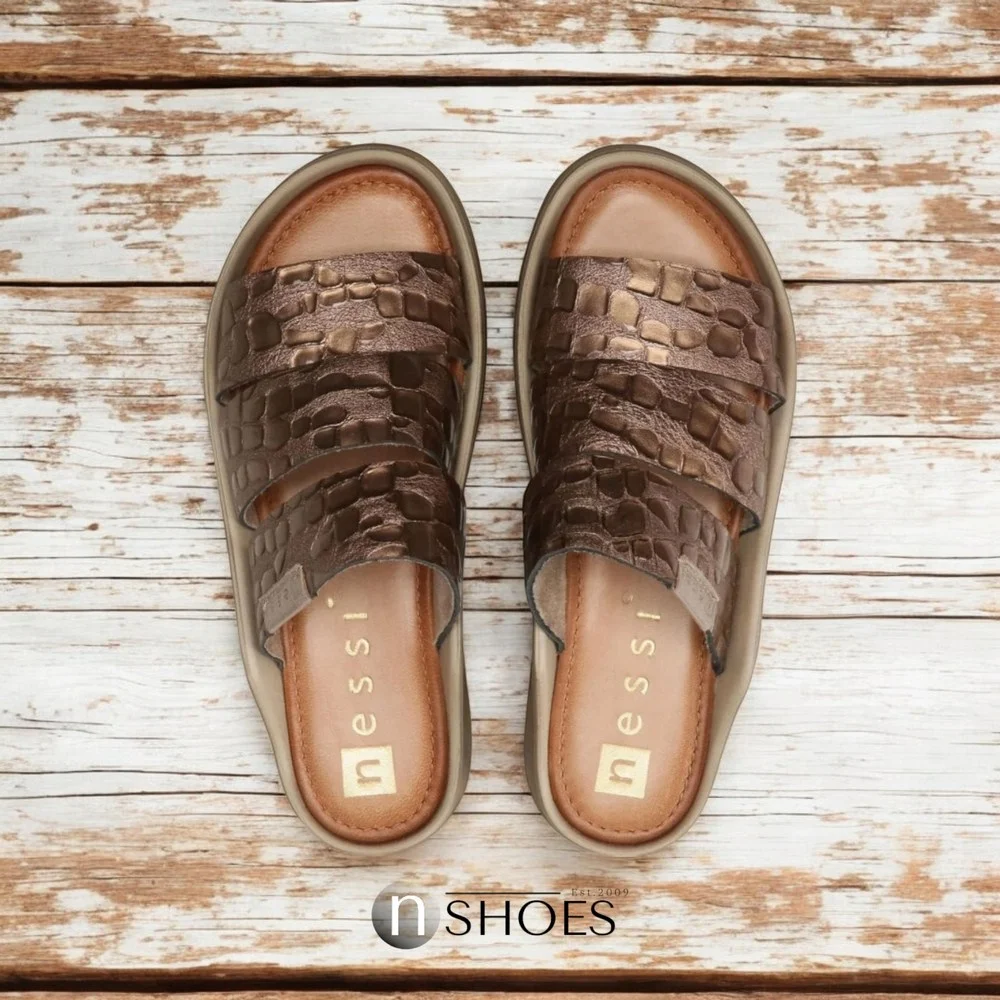 Шльопанці жіночі золотисті Nessi (Польща) модель 5061