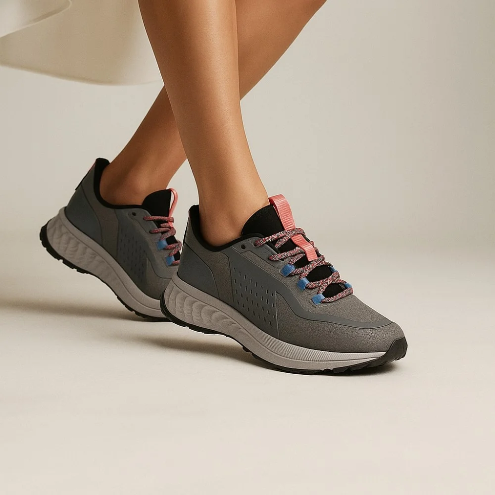 Женские серые кроссовки Champion Street trek S11508-CHA-ES007