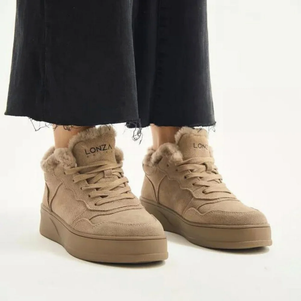 Женские зимние ботинки Lonza модель 5477