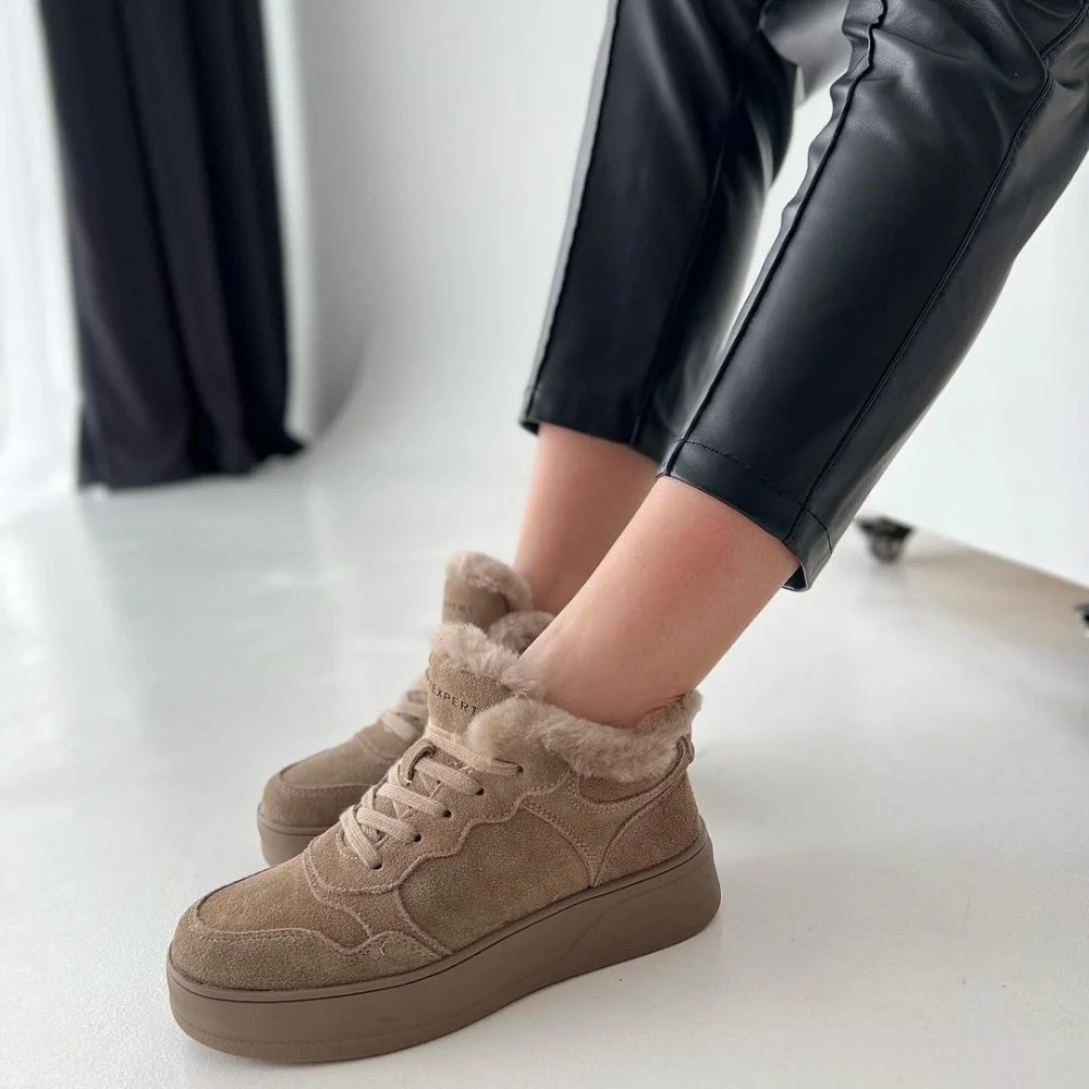 Женские зимние ботинки Lonza модель 5477