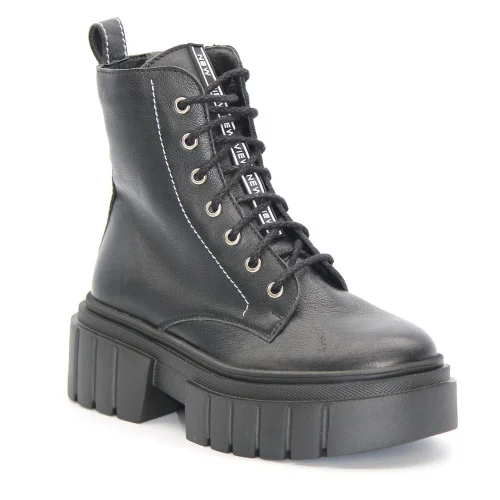 Women's black winter boots Best But 1279 czarny rau ban 5480 made of genuine leather with wool insulation from the Polish factory