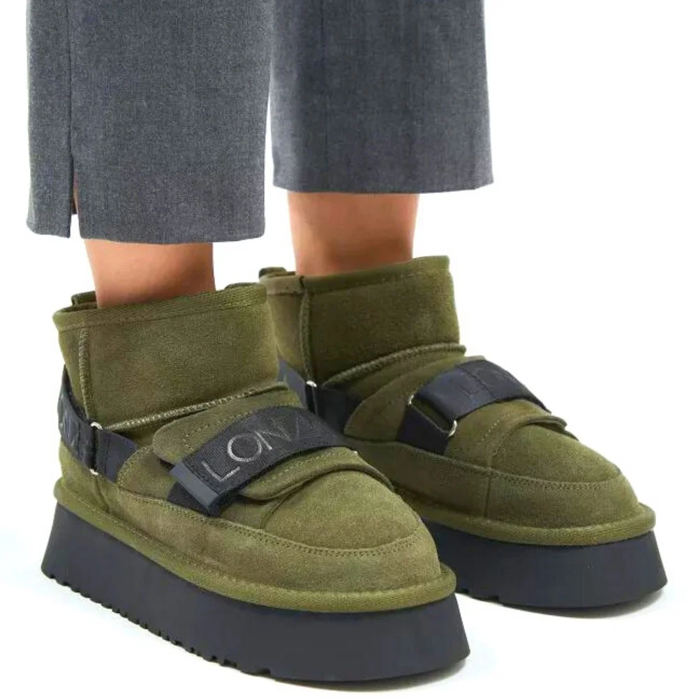 Women's winter ugg boots UGG Lonza model 5489