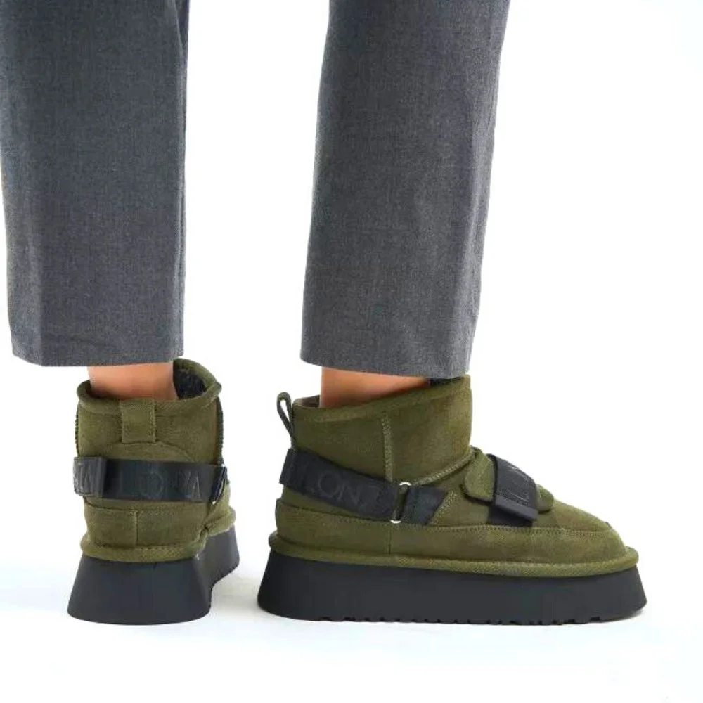 Women's winter ugg boots UGG Lonza model 5489