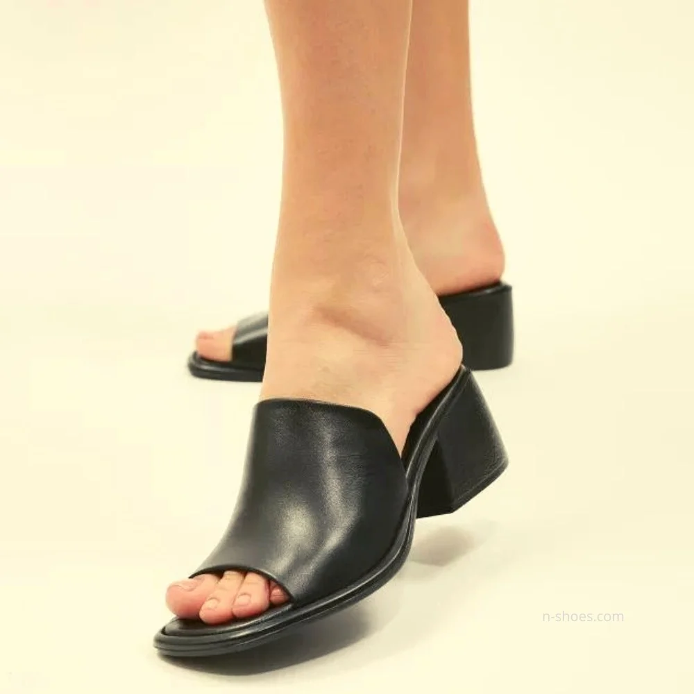 Жіночі шкіряні сабо на підборах Fabio Monelli модель 5614