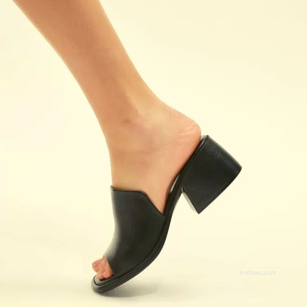 Жіночі шкіряні сабо на підборах Fabio Monelli модель 5614