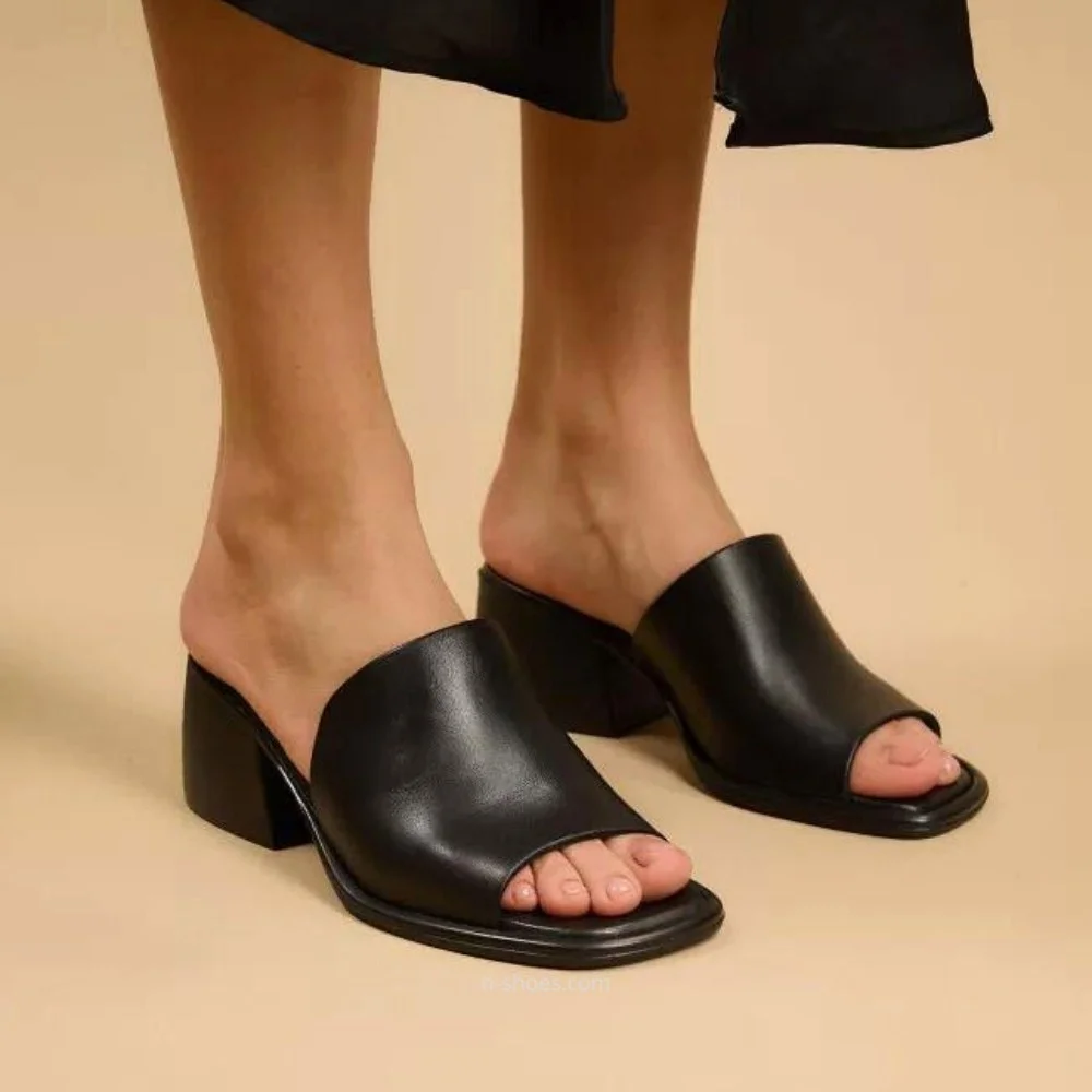 Жіночі шкіряні сабо на підборах Fabio Monelli модель 5614