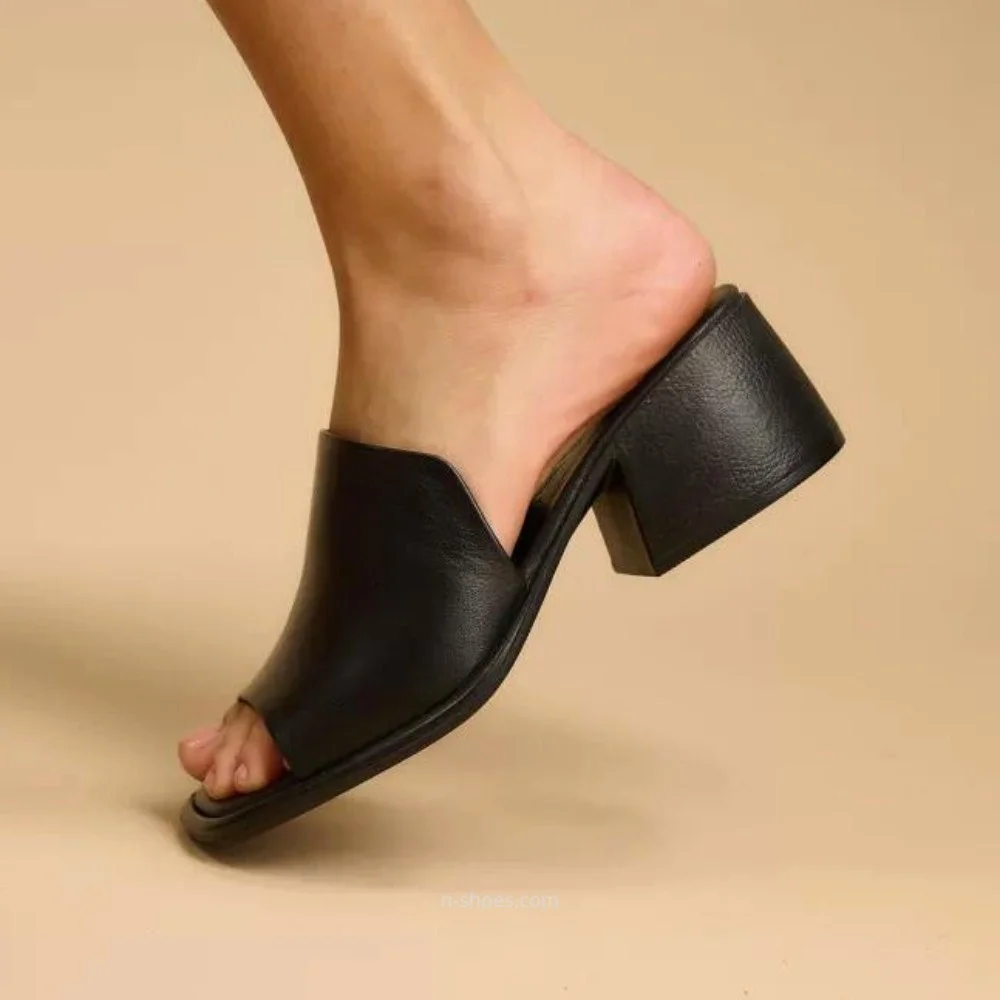 Жіночі шкіряні сабо на підборах Fabio Monelli модель 5614