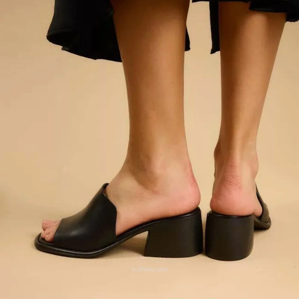 Жіночі шкіряні сабо на підборах Fabio Monelli модель 5614