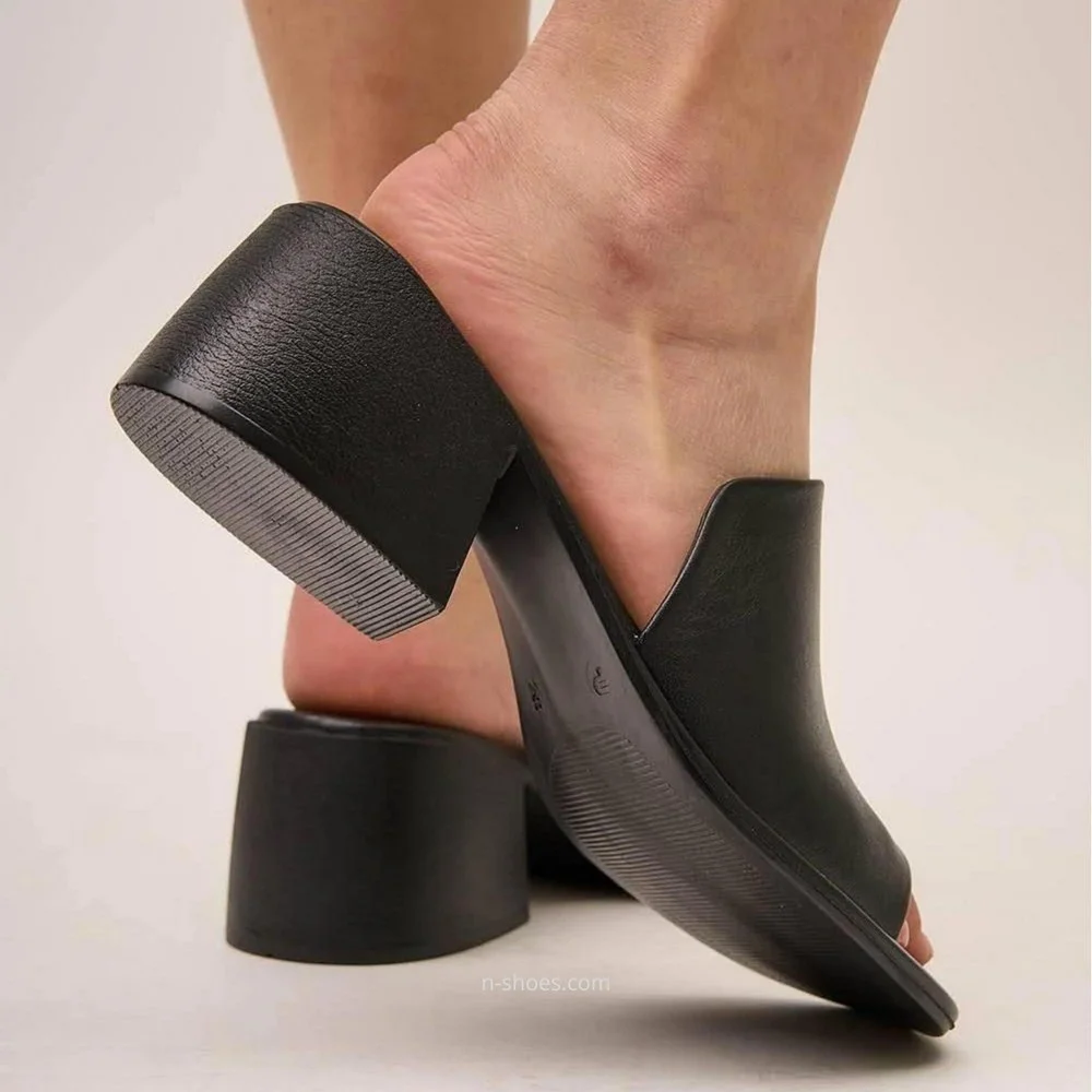 Жіночі шкіряні сабо на підборах Fabio Monelli модель 5614