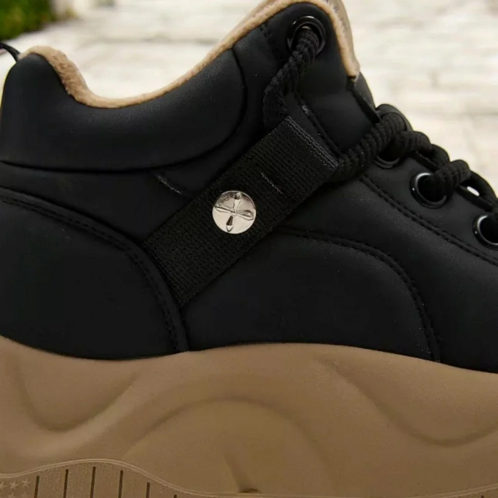 Женские модные кроссовки ALLSY Lonza модель 5700