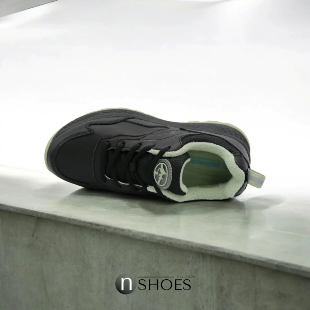 Женские черные кожаные демисезонные кроссовки GRUNBERG 148568-26-03E 5722 с флисовым утеплением