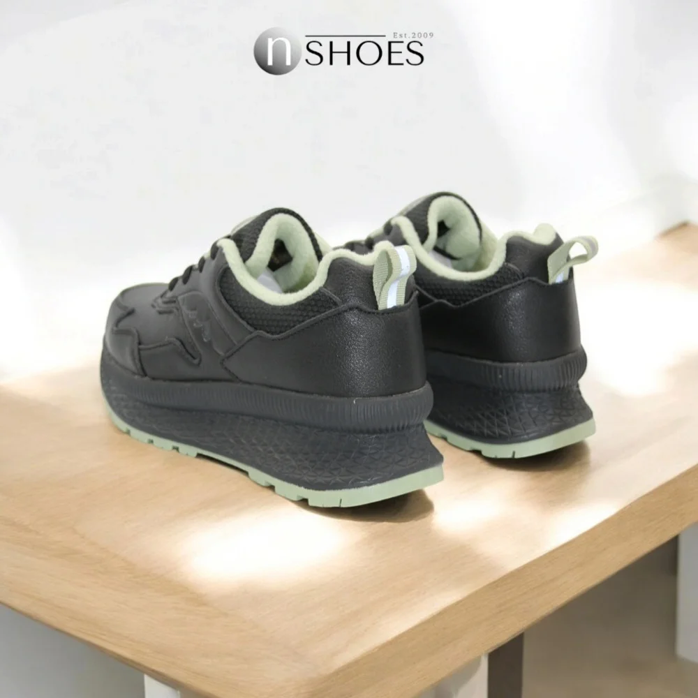 Женские черные кожаные демисезонные кроссовки GRUNBERG 148568-26-03E 5722 с флисовым утеплением