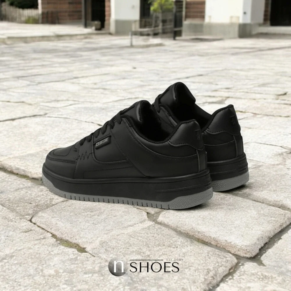 Жіночі чорні кросівки Big Star Shoes MM274353 модель 5777