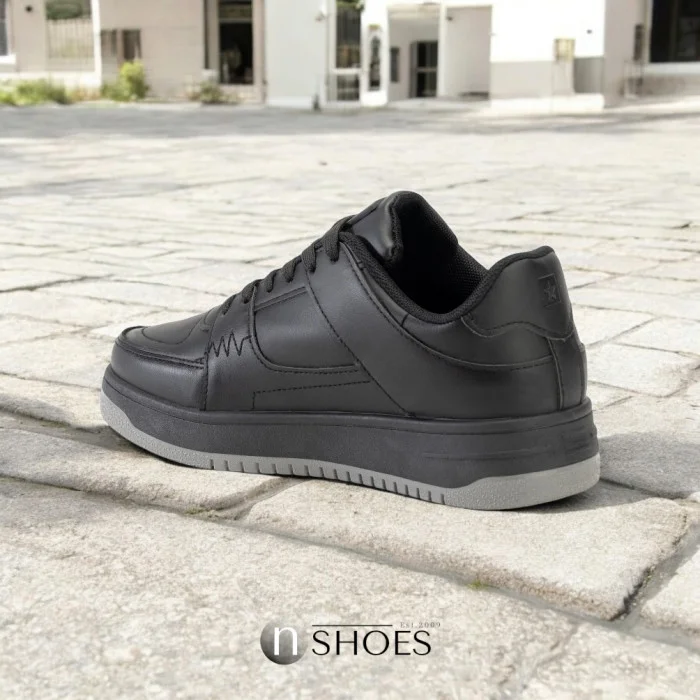 Жіночі чорні кросівки Big Star Shoes MM274353 модель 5777