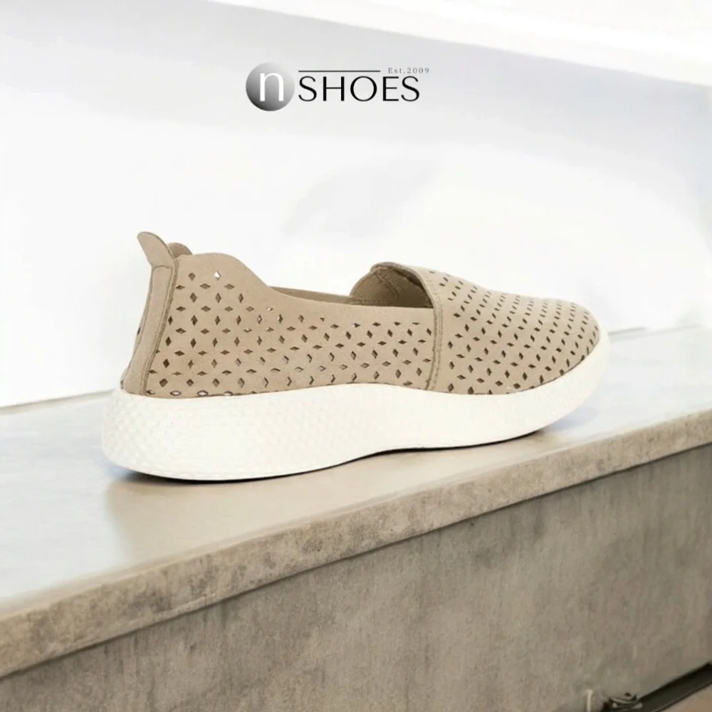 Women's comfortable slip-ons with perforation GRUNBERG 157558 10-03E w model 5811