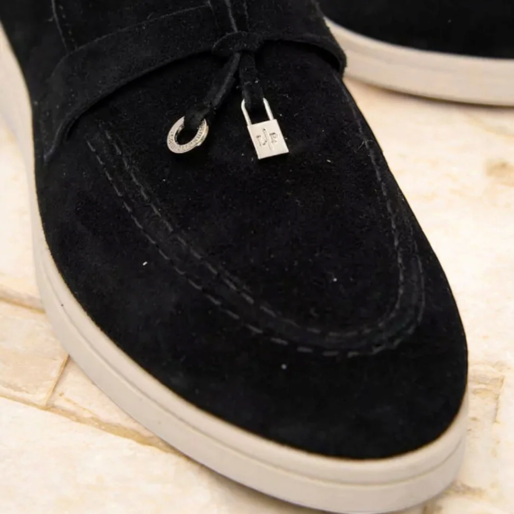 Женские модные коричневые лоферы Loro Piana модель 5842