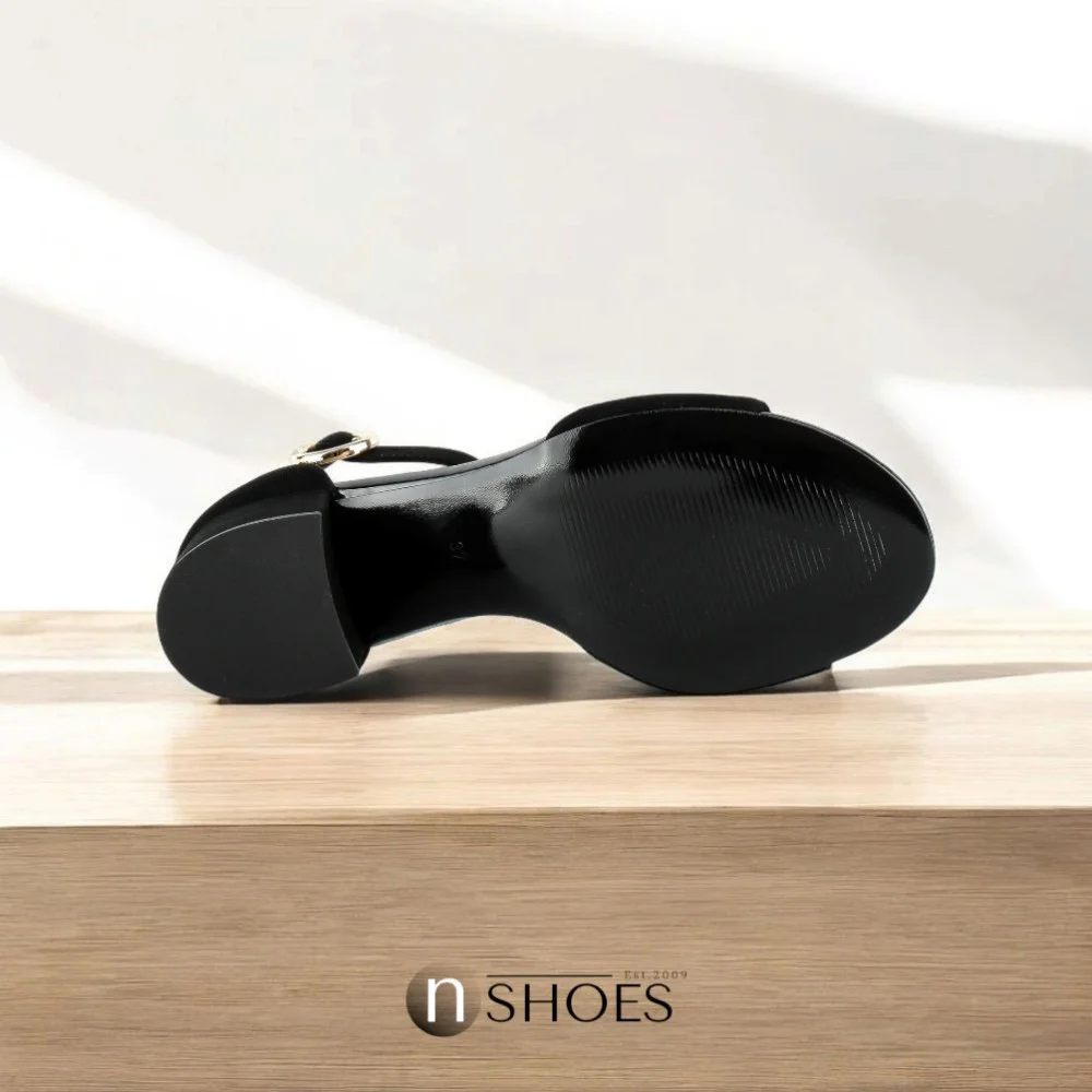 Women's suede sandals with medium heels SALA (Poland) model 5864