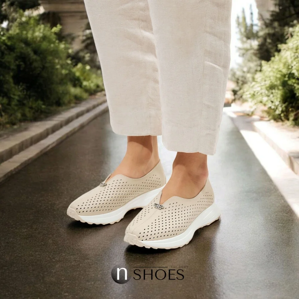 Женские комфортные кожаные мокасины с перфорацией Allsy модель 5871