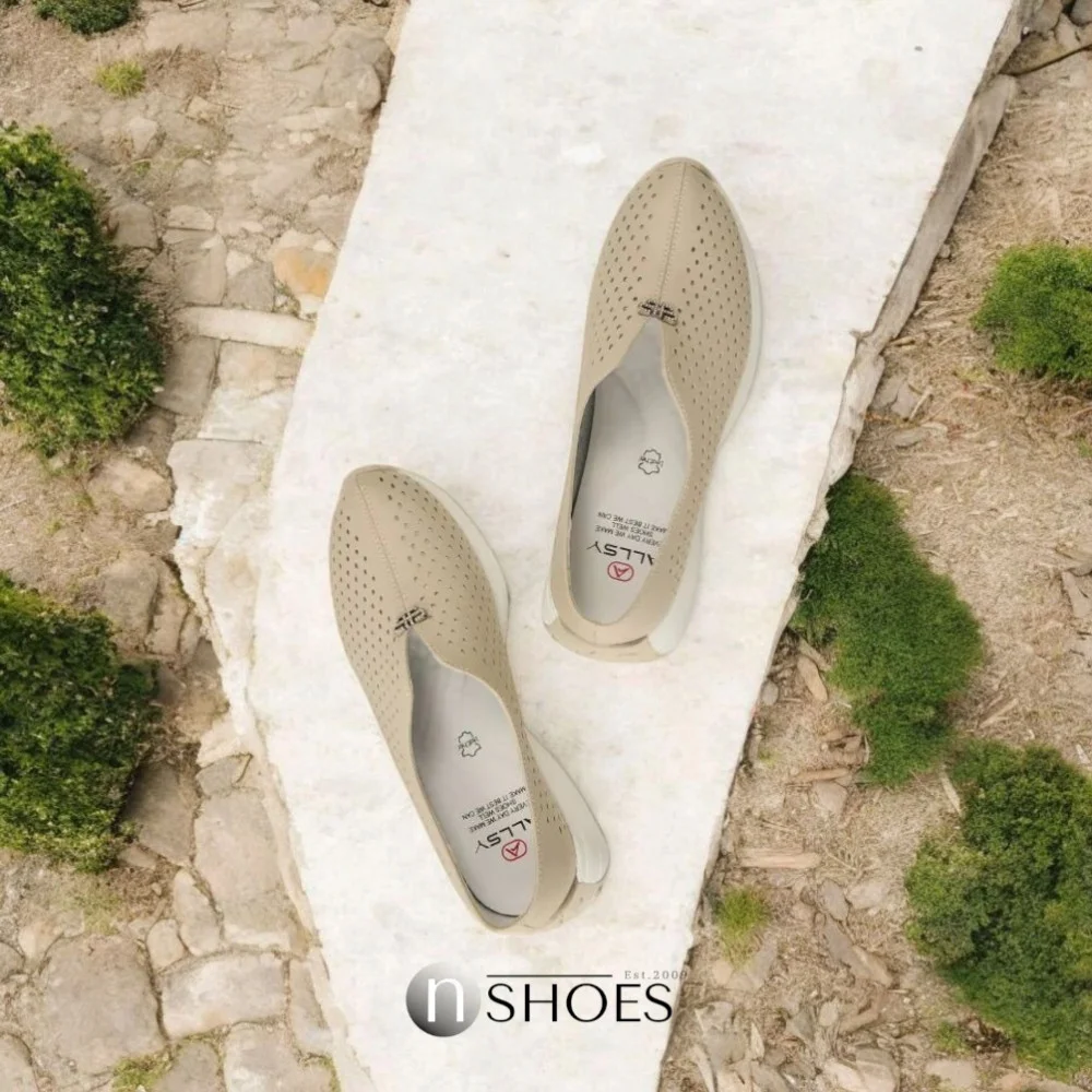 Женские комфортные кожаные мокасины с перфорацией Allsy модель 5871