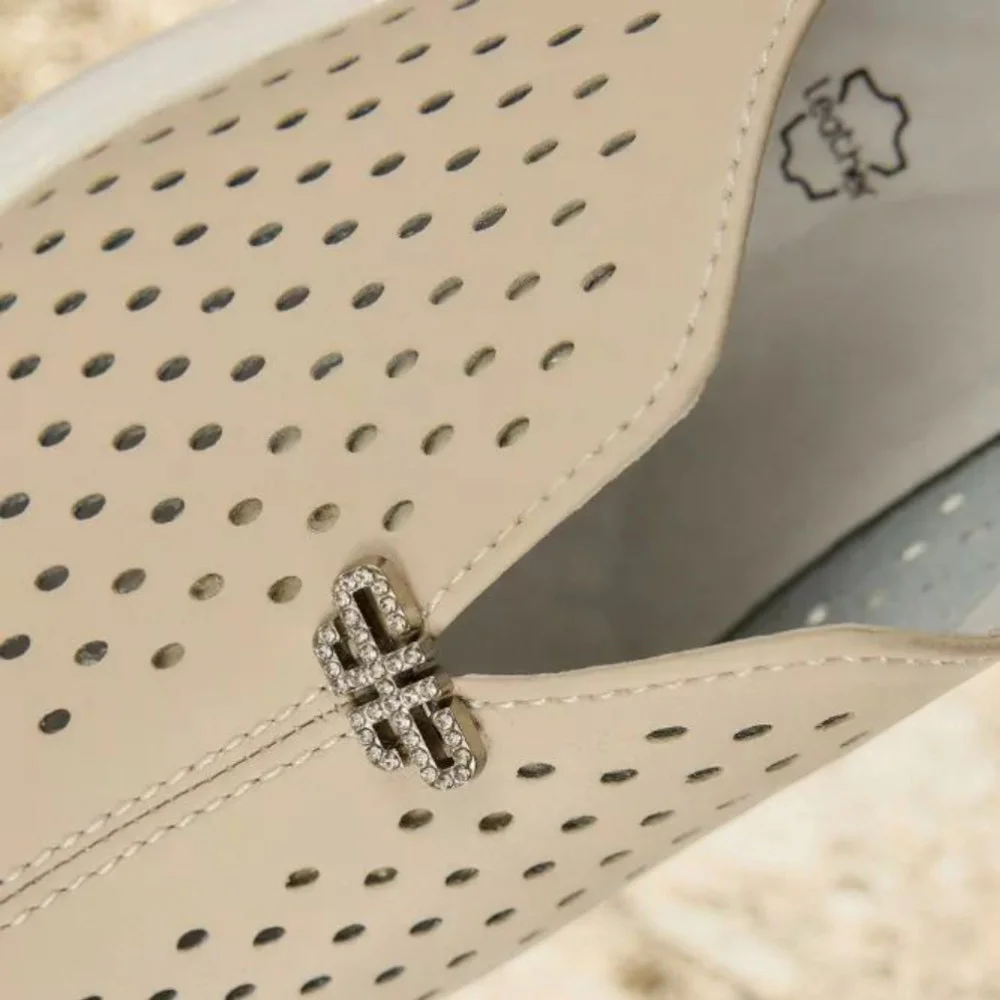 Женские комфортные кожаные мокасины с перфорацией Allsy модель 5871