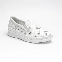 Жіночі комфортні білі мокасини на платформі Anna Lucci 198009 24154 white 5878 із натуральної шкіри з перфорацією без шнурків від турецької фабрики