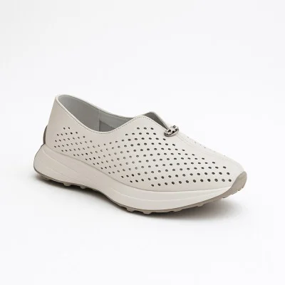 Women's comfortable white moccasins Allsy 195321 bw1009-1 5882 white made of genuine leather with perforation on the platform