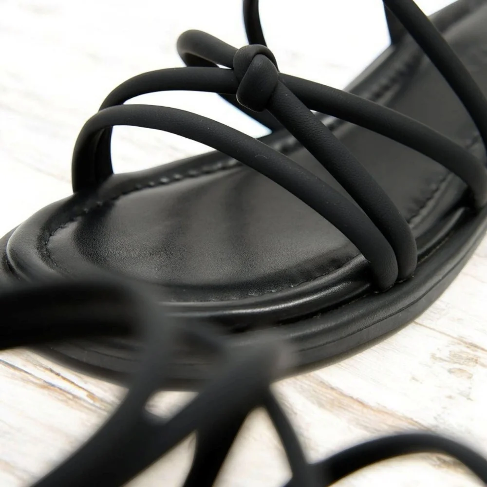 Женские черные босоножки с ремешками на платформе Allsy Lonza Cleo Black модель 5887