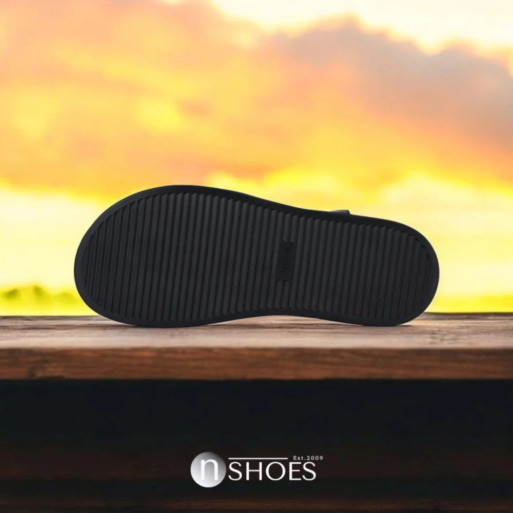 Жіночі чорні босоніжки на високій платформі Allsy Lonza Denali Black модель 5889