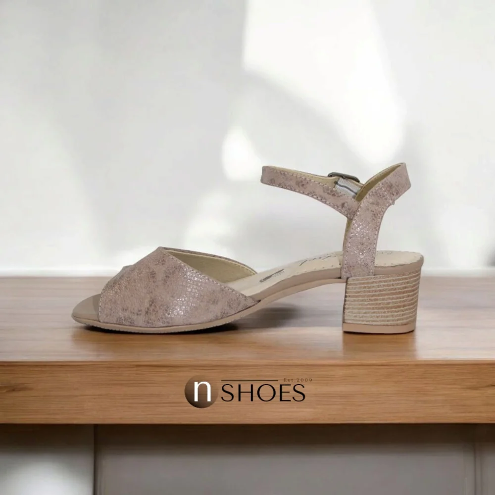 Женские босоножки на устойчивом каблуке Axel (Польша) модель 5891