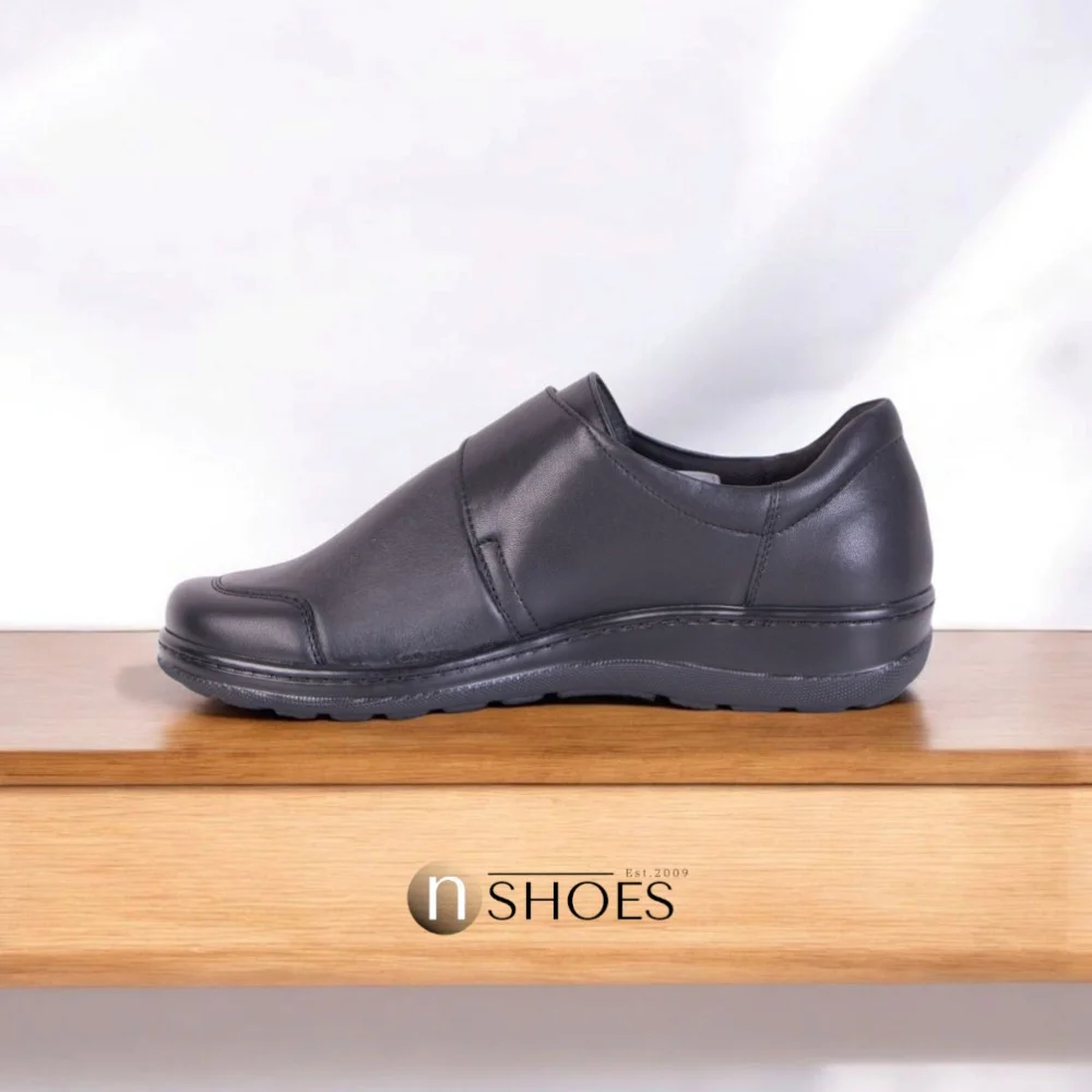 Жіночі туфлі на липучці Axel (Польща) модель 5895