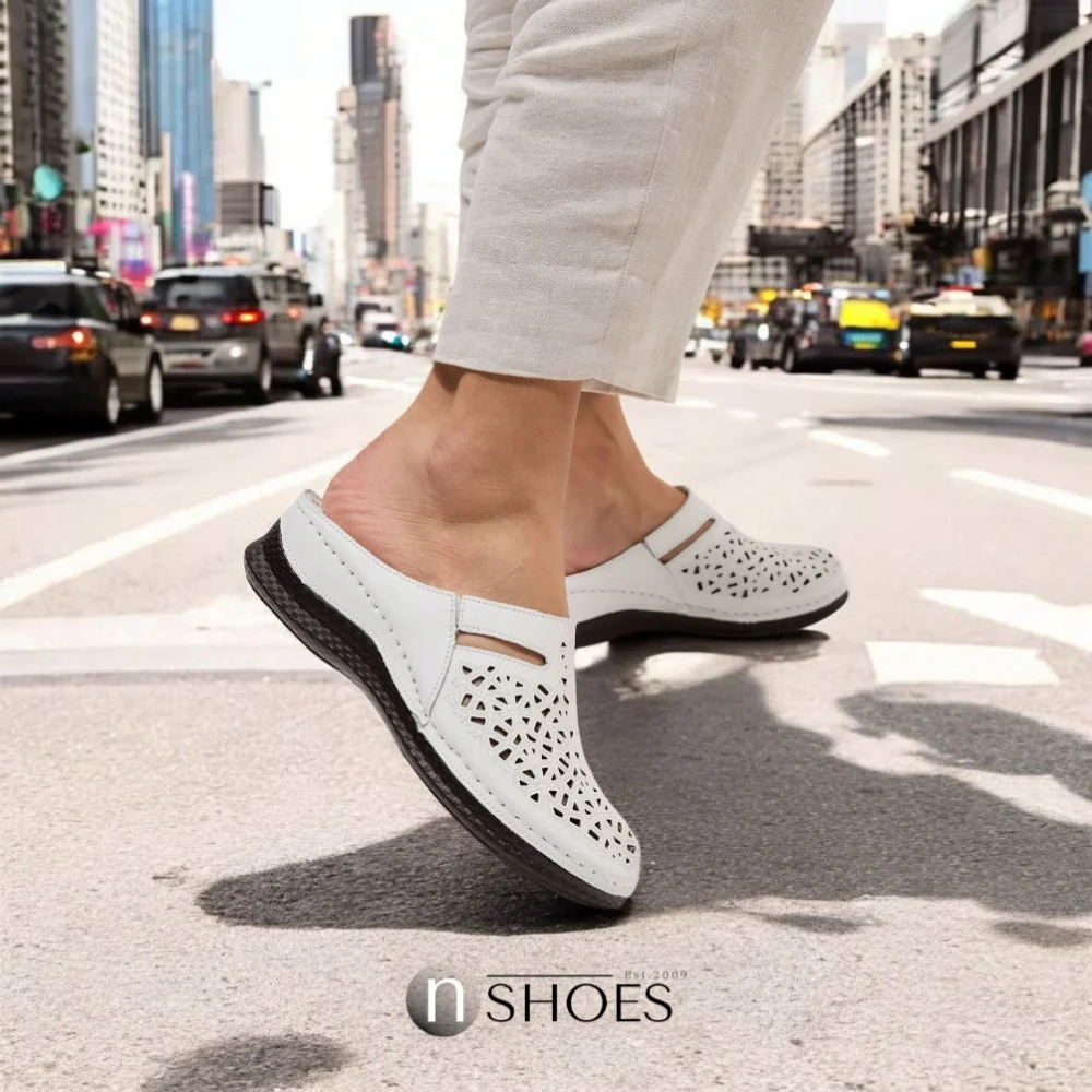 Жіночі шкіряні шльопанці із закритим носком ALLSY 195155 модель 5918