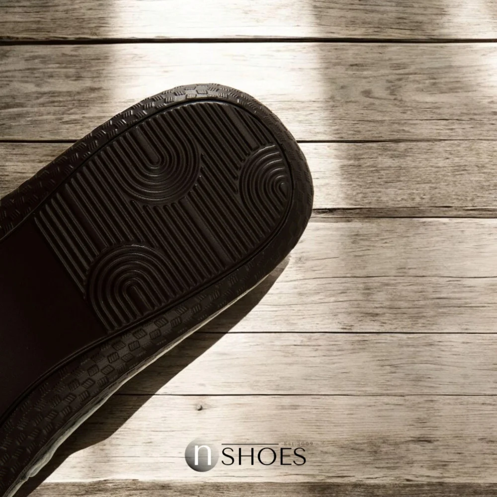 Жіночі шкіряні шльопанці із закритим носком ALLSY 195155 модель 5918