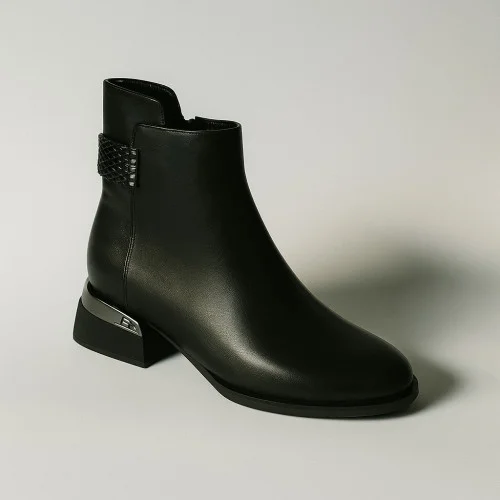 Women's leather classic ankle boots Fabio Monelli 203214 183681 181002 k998 t456 019br 5936 black with a small heel