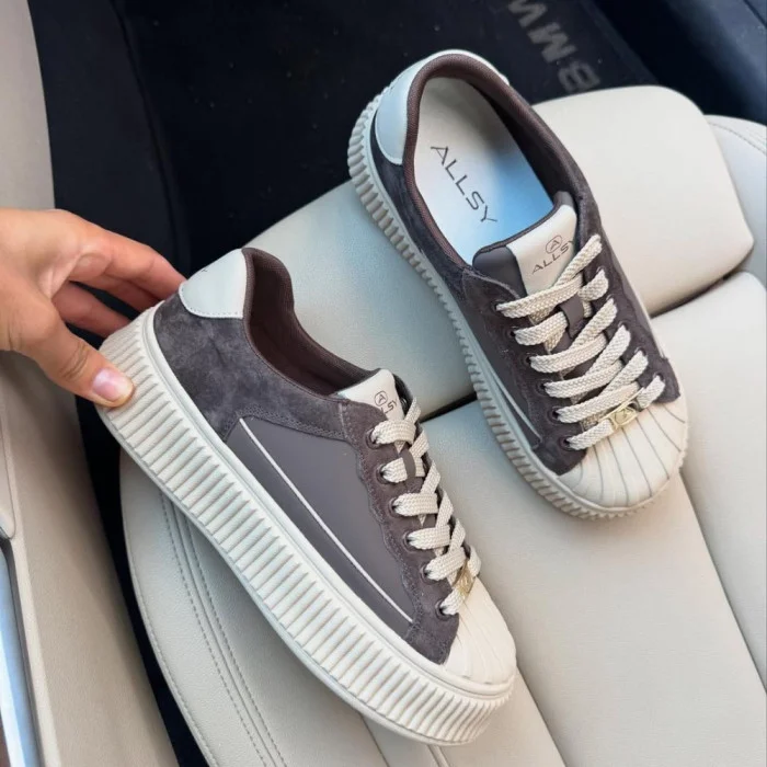 Lonza 212523 Sneakers: Style and Comfort in Every Step