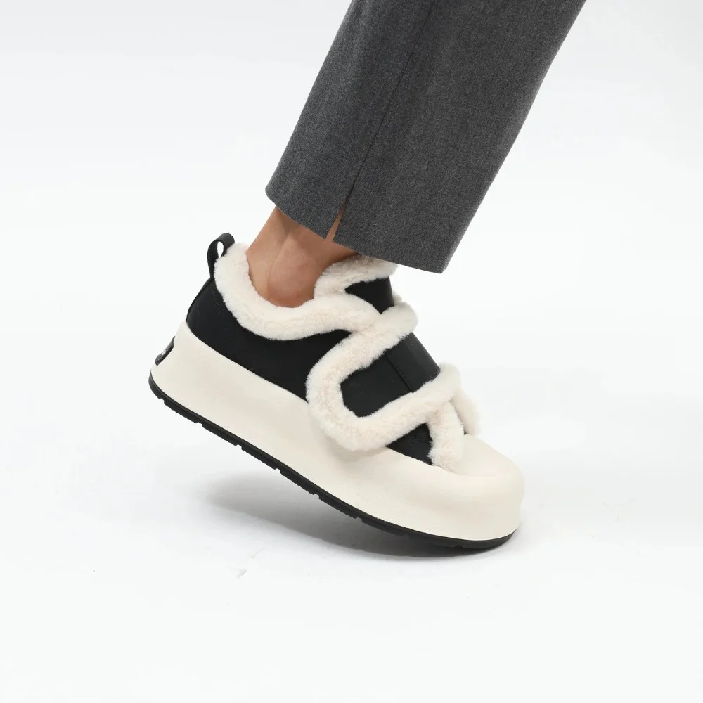 Women's white and black winter sneakers Allsy Lonza Leora Black 204484 model 5946