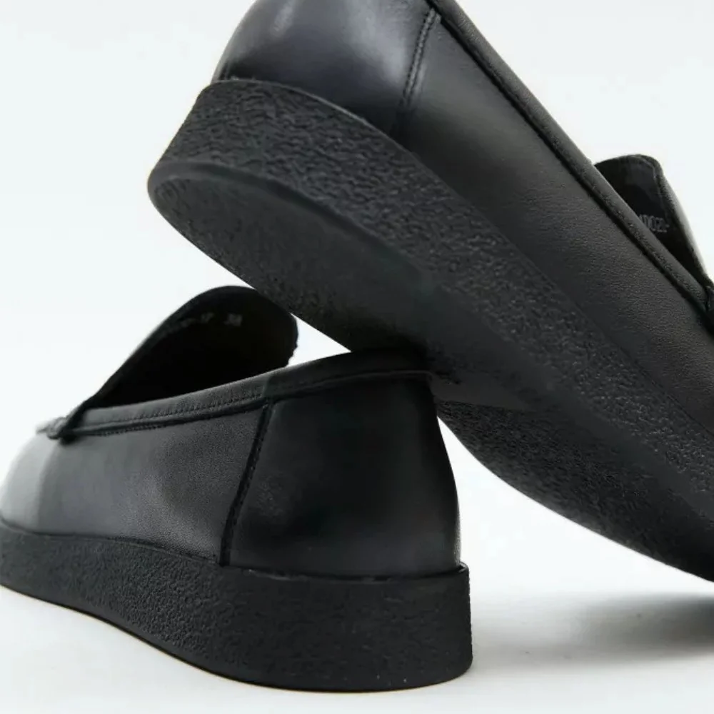 Чорні жіночі шкіряні туфлі Allsy Lonza модель 5953
