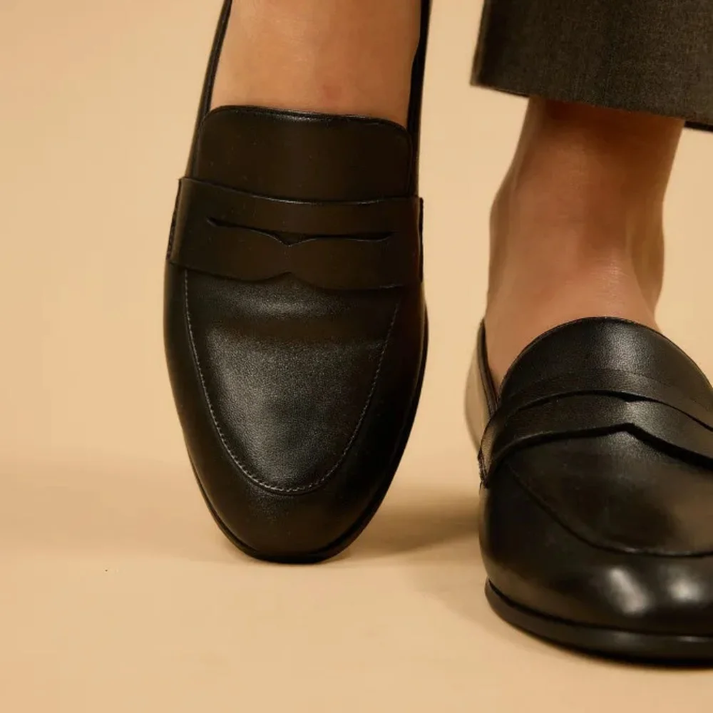 Women’s black leather loafers Fabio Monelli 183268 G52-22A-Y164X2 6007