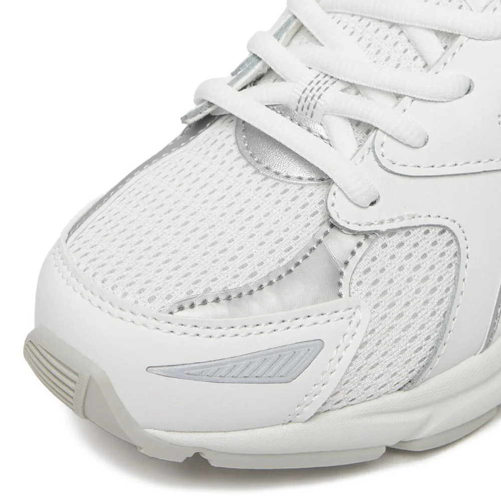 Жіночі білі кросівки Reebok CEO-ROAD PRIME 100208663 M 6015