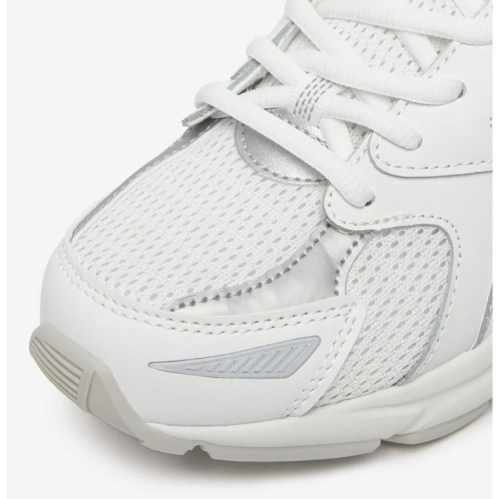 Жіночі білі кросівки Reebok CEO-ROAD PRIME 100208663 M 6015