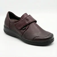 Жіночі бордові туфлі на липучці Axel 1705 Rubin+Stretch 6018-5540 з анатомічною устілкою на широку ногу від польської фабрики