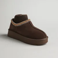 Women's UGG boots Allsy Lonza 202742 6021 made of genuine leather with a chocolate toe in the style of UGG Tazz.