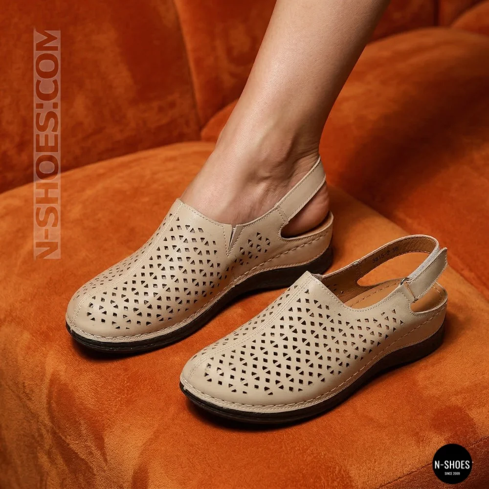 Женские бежевые кожаные босоножки с закрытым носком Allsy Lonza 207212 3815-2 MILK 6123