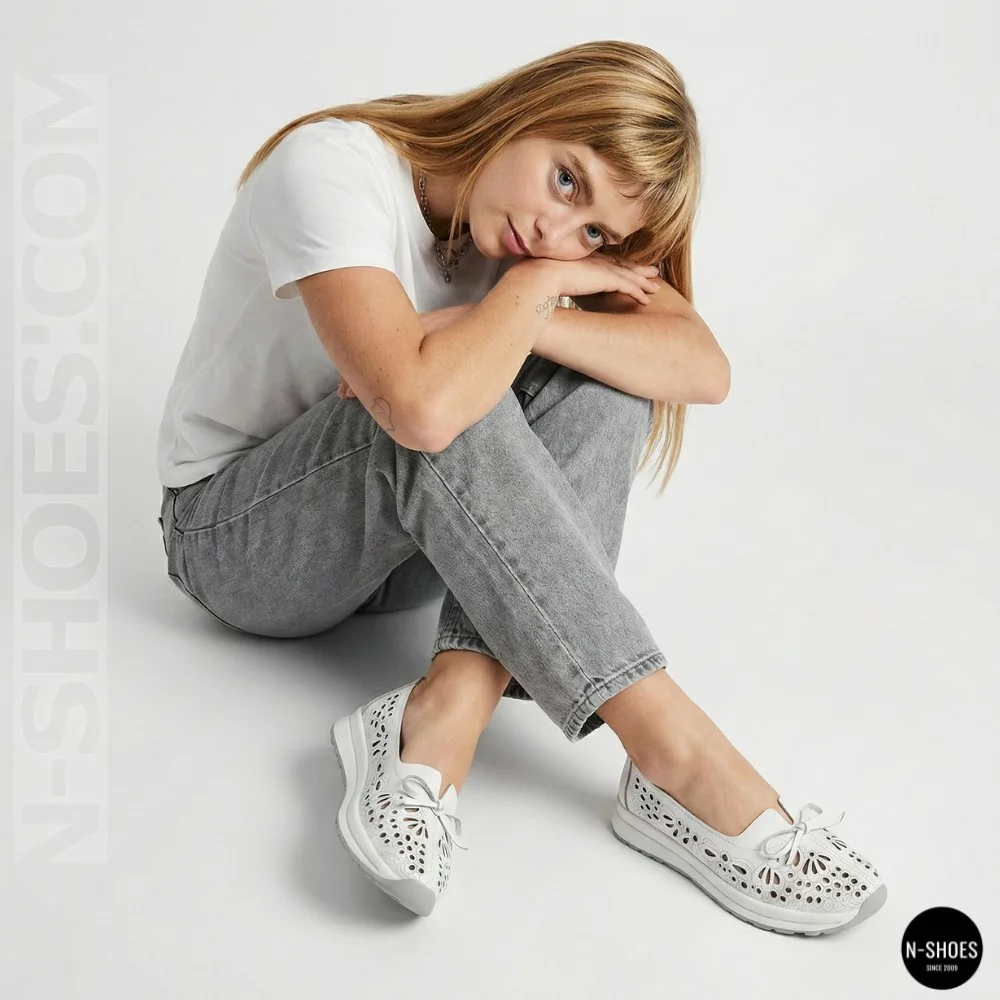 Women's White Perforated Leather Moccasins Allsy 208174 l2-5273-1 lonza white AY 6143