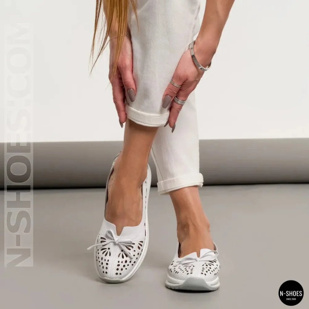 Women's White Perforated Leather Moccasins Allsy 208174 l2-5273-1 lonza white AY 6143