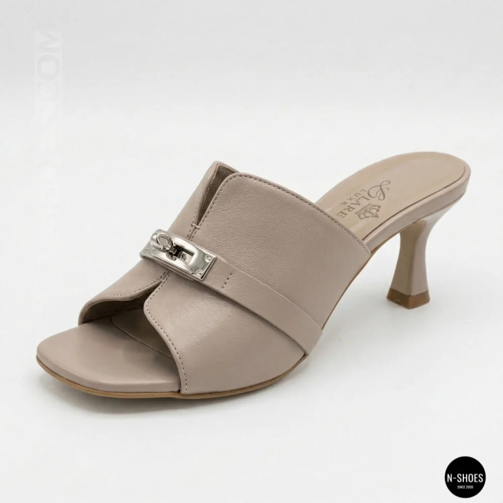 Lirio Beige Leather Mules with French Heels