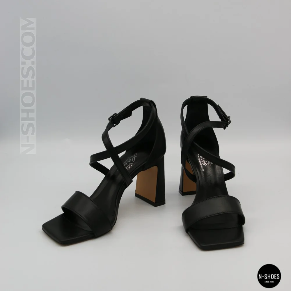 Lirio l 087-8073 Block Heel Sandals with Closed Heel